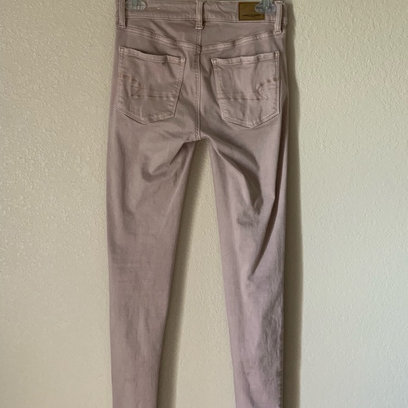 American Eagle Rose Colored Jeans - Picture 2 of 4